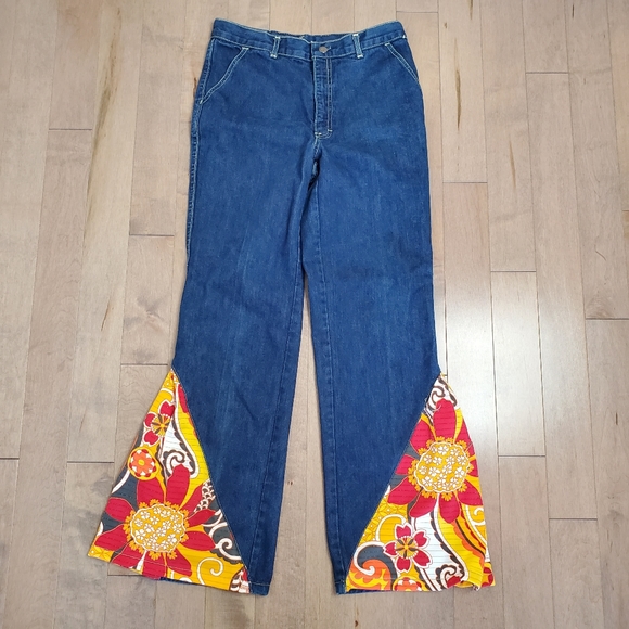 Vintage Pants - Vintage bell bottom jeans